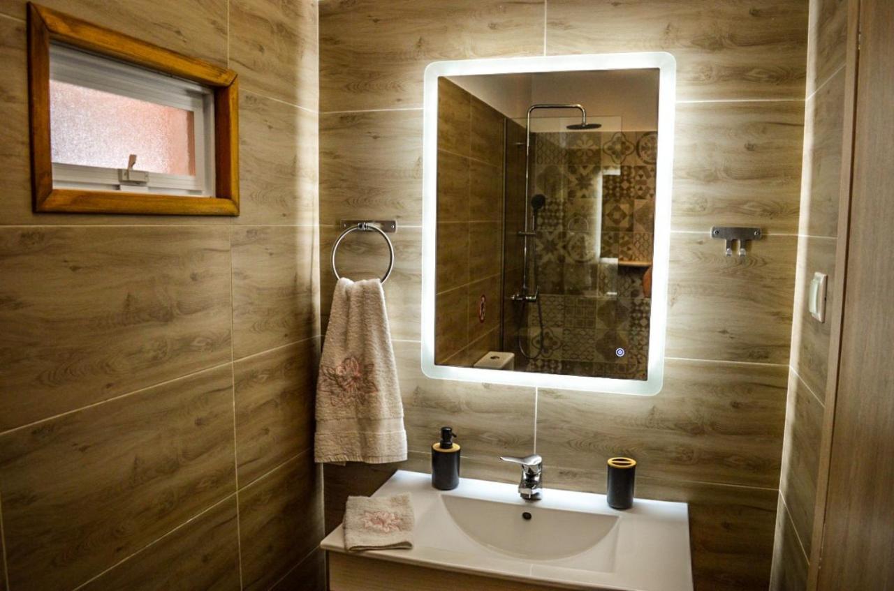 Golden Mile Studio-Apartment Ипсос Экстерьер фото